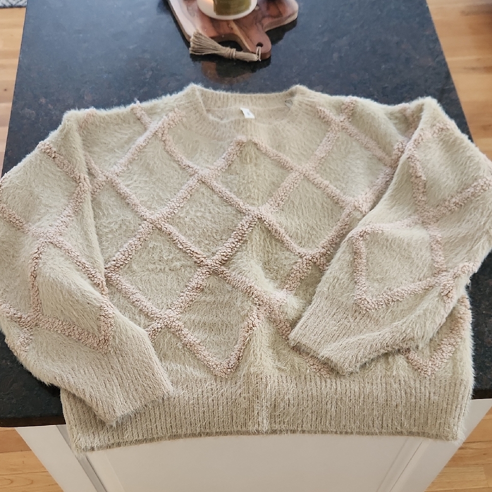 Wishlist Tan Diamond Pattern Sweater